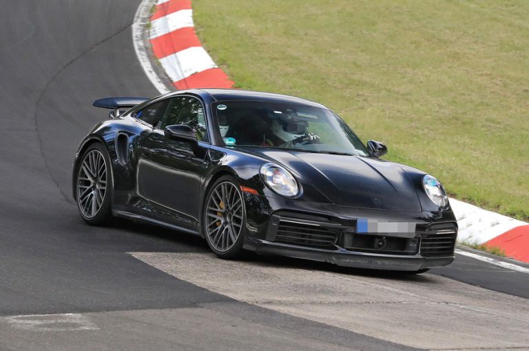 Porsche 911 saglabās iekšdedzes dzinēju cik vien ilgi iespējams