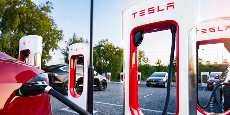Tesla visā pasaulē tagad ir 40 tūkstoši Supercharger uzlādes iekārtas