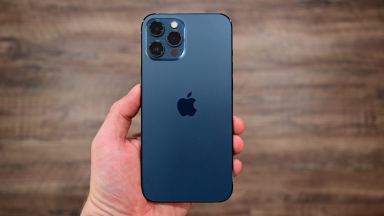 Apple iPhone viedtālruņiem 2021. gadā bijusi augstākā otrreizējā tirgus vērtība