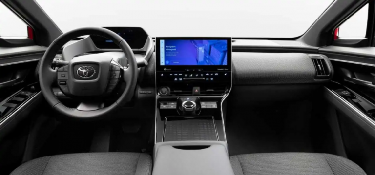 Toyota gatavo jaunu un visaptverošu auto programmatūras platformu