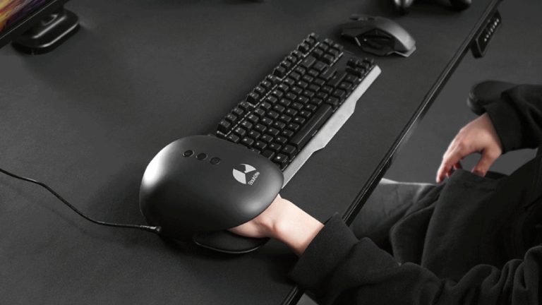 Uzņēmums Bauhutte radījis roku masāžas iekārtu videospēļu cienītājiem