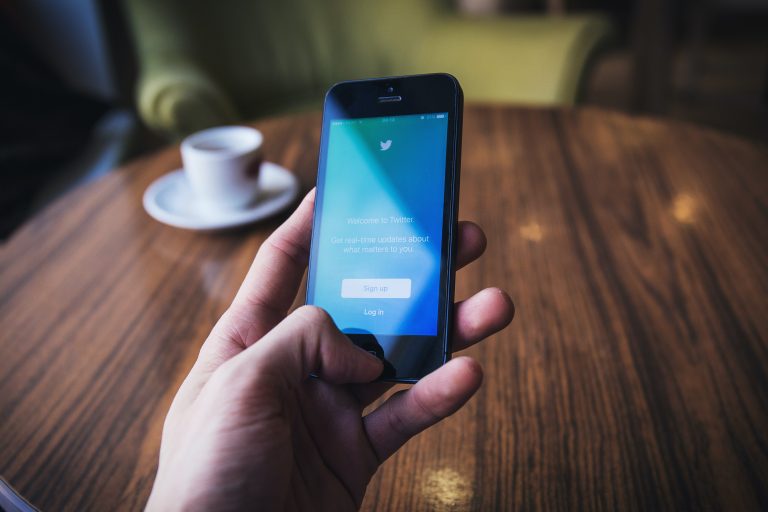 “Twitter” strādā pie funkcijas, kas ļaus ierakstus kopīgot tikai ar atlasītiem lietotājiem