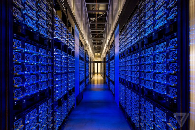 “Meta” saka, ka būvē līdz šim jaudīgāko mākslīgā intelekta superdatoru