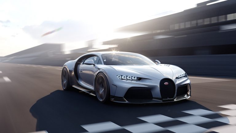 Nākamais Bugatti modelis būs elektrificēts, bet saglabās iekšdedzes dzinēju
