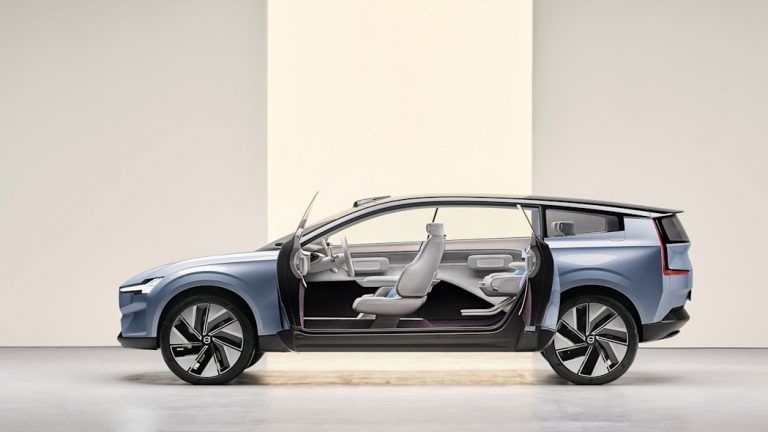 Volvo saviem dīleriem iezīmē ceļu pilnīgai pārejai uz elektroauto