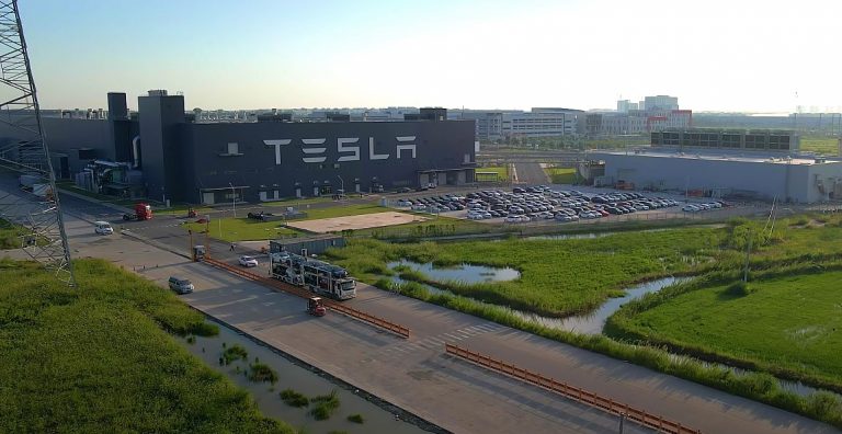 Tesla izziņo jaunu “Investoru dienas” pasākumu, kurā sola prezentēt jaunu elektroauto platformu