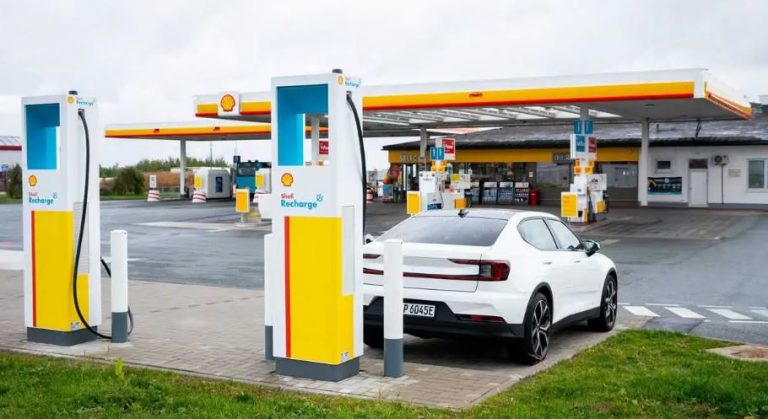 ABB un Shell paraksta jaunu vienošanos par sadarbību elektroauto uzlādē