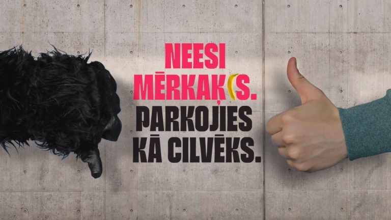 Rīgā izsludināta kampaņa “Neesi mērkaķis”, kas vērsīs uzmanību uz elektroskrejriteņu izmantošanu