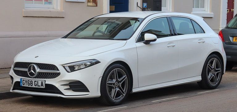 Mercedes mašīnas ar benzīna dzinējiem nākotnē taps uz elektriskajām platformām