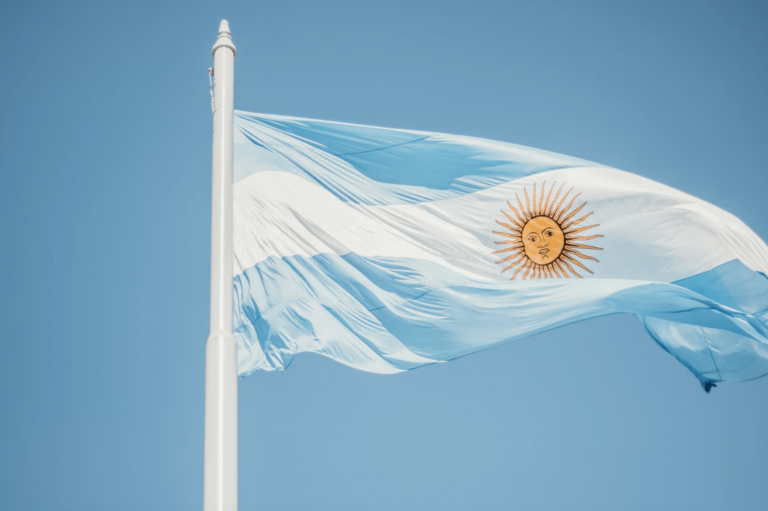 Divas Argentīnas lielākās bankas piedāvās kriptovalūtu tirdzniecības pakalpojumus