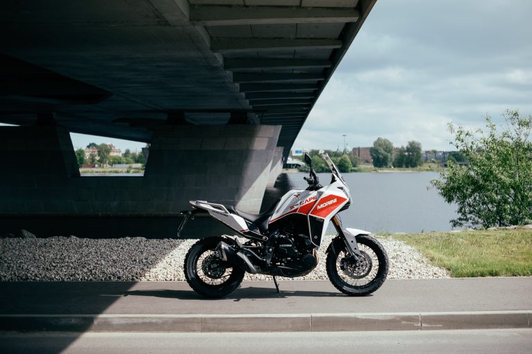 Moto Morini X-Cape 650 motocikla apskats: ADV no Ķīnas caur Itāliju