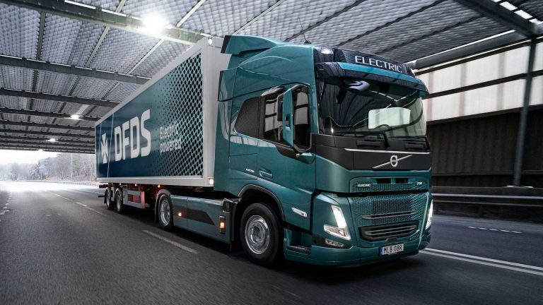 Volvo elektriskais kravas auto Norvēģijā demonstrē lieliskas uzlādes spējas