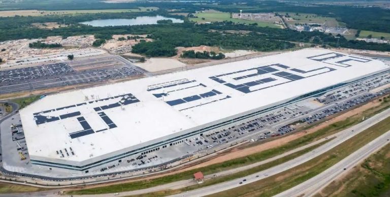 Tesla līdz gada beigām plāno paziņot nākamās rūpnīcas atrašanās vietu