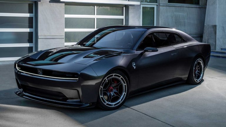 Elektriskais Dodge Charger varētu attīstīt gandrīz 900 zirgspēkus