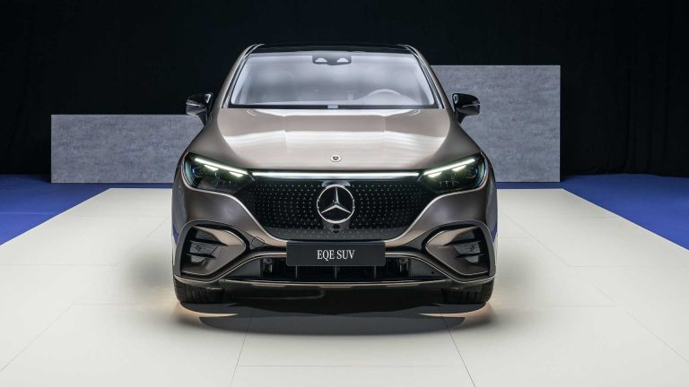 Mercedes: Elektroauto ir tehniski pārāki par iekšdedzes dzinējiem ar sintētisko degvielu