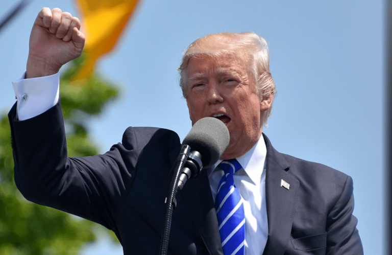 Reklāmdevēji plāno boikotēt “Twitter”, ja Donalds Tramps atkal varēs tvītot