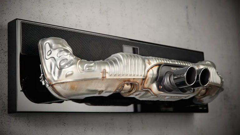 Beidzot īstens Porsche Design – 992 GT3 izpūtējs pielikts pie dārga soundbar