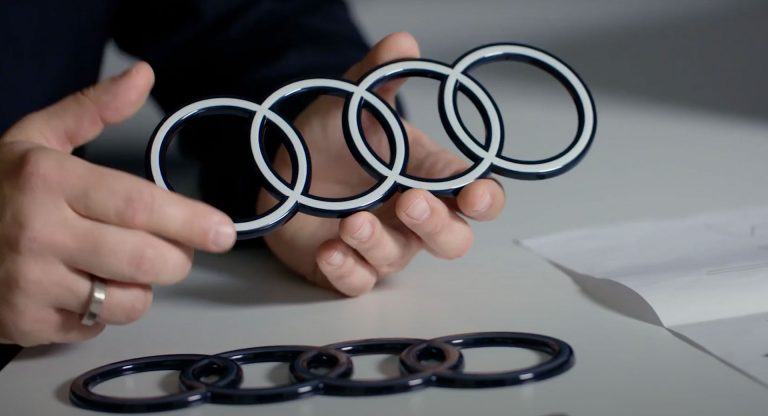 Audi nedaudz piebremzēs ar jaunu elektrisko modeļu laišanu tirgū