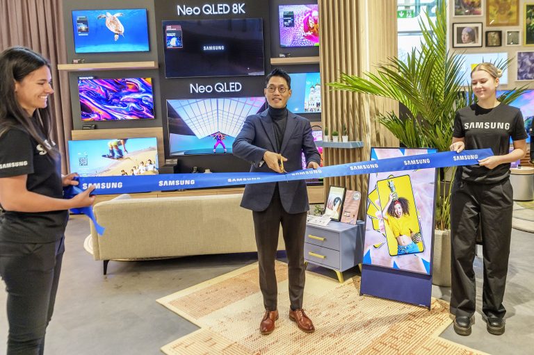 Samsung atver konceptveikalu tirdzniecības centrā “Spice”
