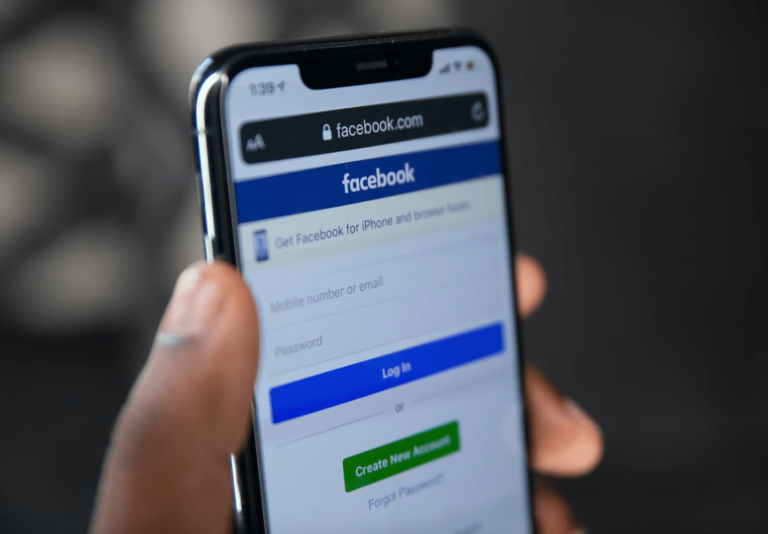 “Meta” saņem 265 miljonu eiro sodu par pusmiljarda “Facebook” lietotāju datu noplūdi
