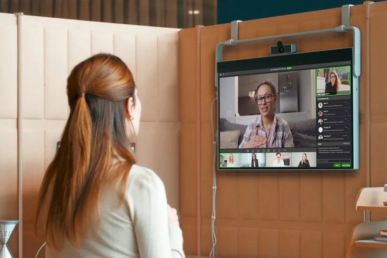 LG Libero piekaramais monitors varētu lieliski noderēt maziem birojiem