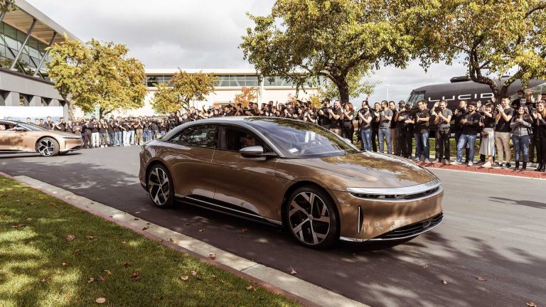 Sākas Lucid Air elektroauto piegādes Eiropā – ar vienu uzlādi WLTP ciklā 883 kilometri