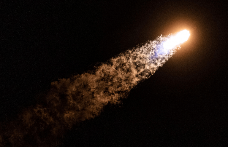 “SpaceX” 2022. gadā uzstādījis rekordu raķešu palaišanā