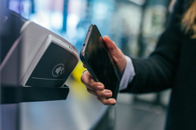 Kā globālie notikumi ietekmēja fintech jomu šogad un kādas tendences gaidāmas 2023. gadā?