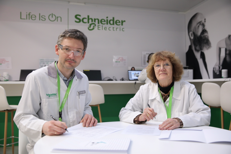 “Schneider Electric” parakstījis sadarbības līgumu ar Ogres tehnikumu
