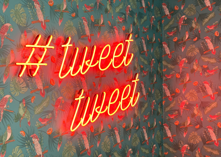 “Twitter” nogalina “CoTweets” – funkciju, kas ļauj diviem lietotājiem kopradīt vienu ierakstu