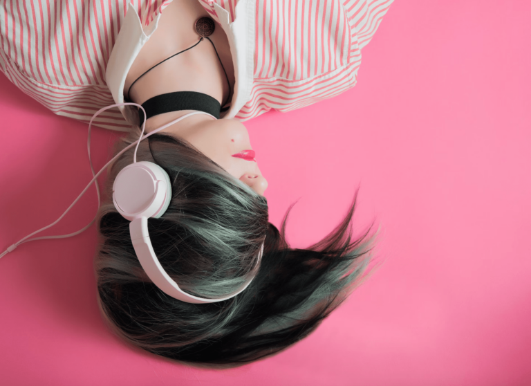 “Spotify” izlaiž jaunu mākslīgā intelekta darbinātu funkciju “DJ”