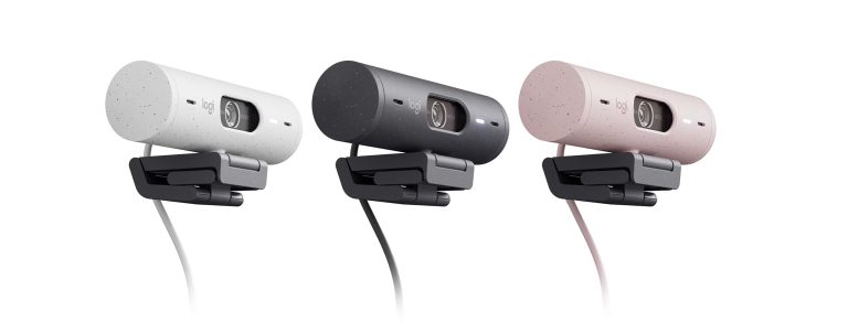 Logitech Brio 500 tīmekļa kameras un Logitech Litra Glow prožektora dubultapskats