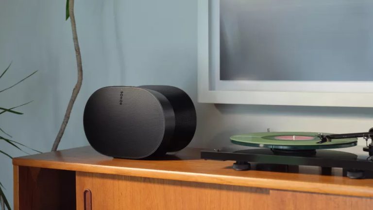 Sonos izziņojis divus jaunus skaļruņu modeļus Era 100 un Era 300