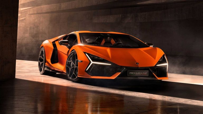 Lamborghini Revuelto ir 1001 zirgspēku V12 hibrīds – ražotāja jaunais flagmanis