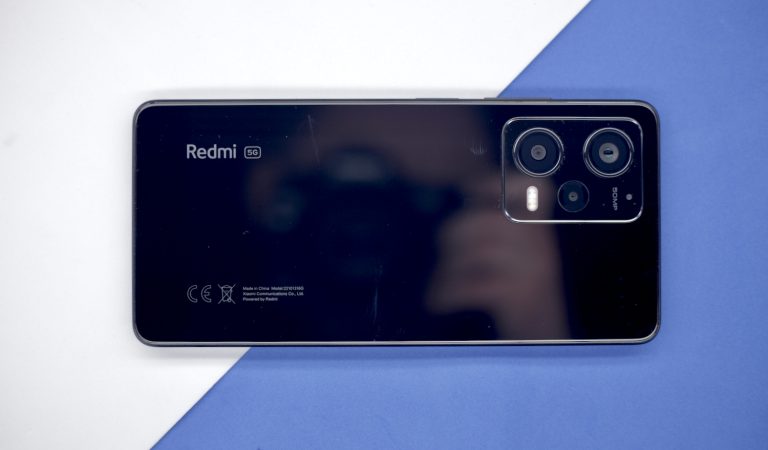 Redmi Note 12 Pro 5G apskats – patīkami multimediji Déjà vu korpusā