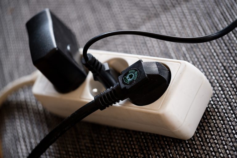 Elektrotīkla bojājumus tagad var ērti pieteikt “Sadales tīkla” mājaslapā