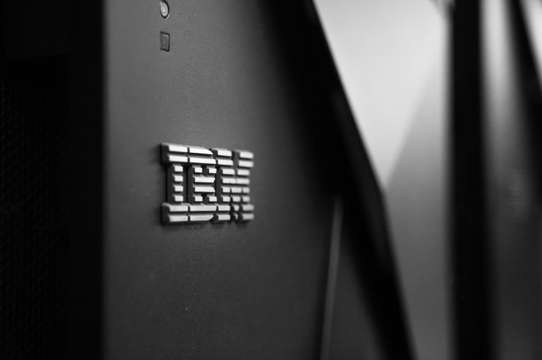 Nākamo gadu laikā mākslīgais intelekts IBM varētu aizstāt 7800 darbavietas