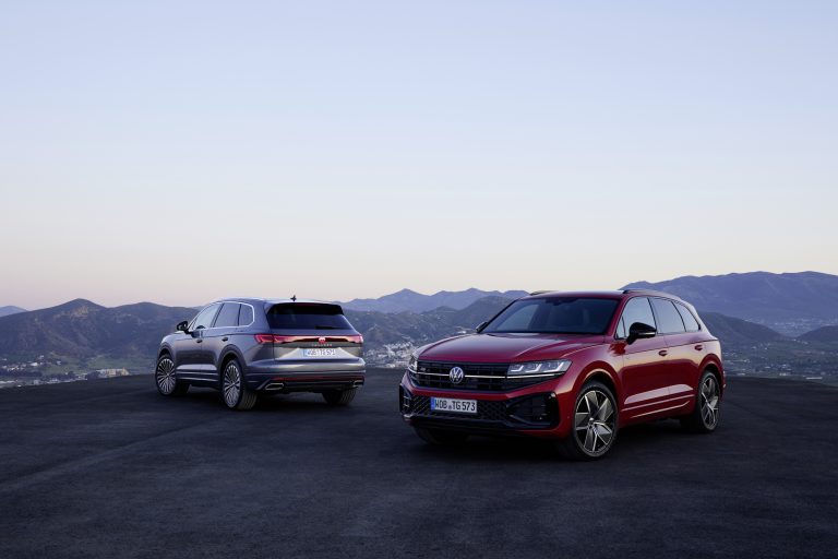 Jaunas tehnoloģijas, vairāk komforta: Volkswagen prezentē jauno Touareg