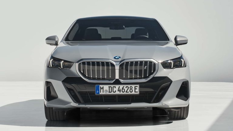 BMW valdes loceklis noraida spekulācijas par atteikšanos no iekšdedzes dzinējiem