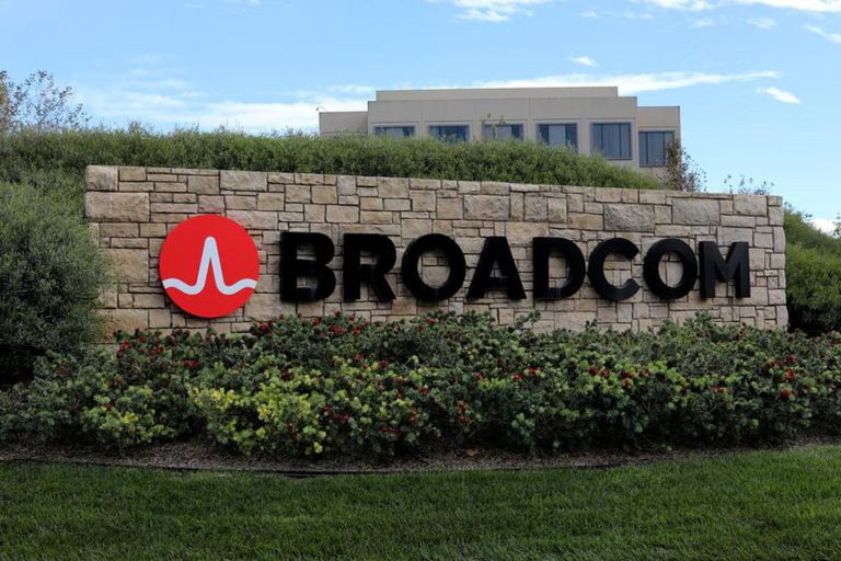 Apple cieši sadarbosies ar Broadcom, lai ierīču komponentes ražotu ASV