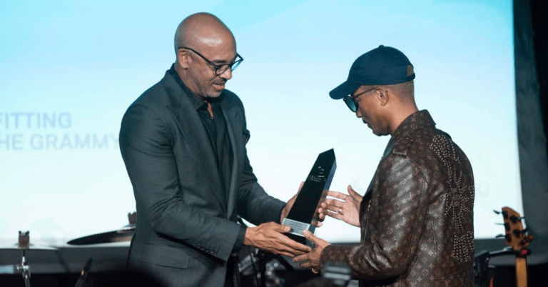 Uz “Grammy” balvām mākslīgajam intelektam pagaidām necerēt
