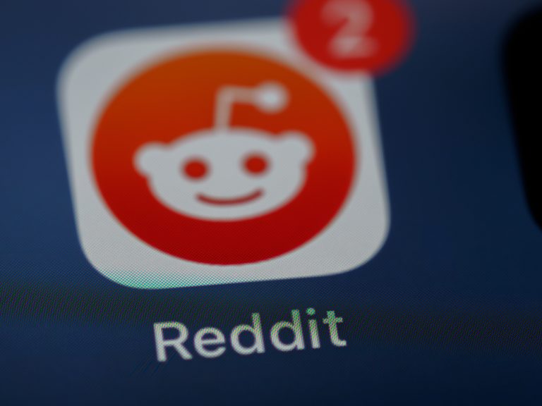 Urķi pieprasa Reddit atgriezt trešo pušu lietotnes un grib arī naudu