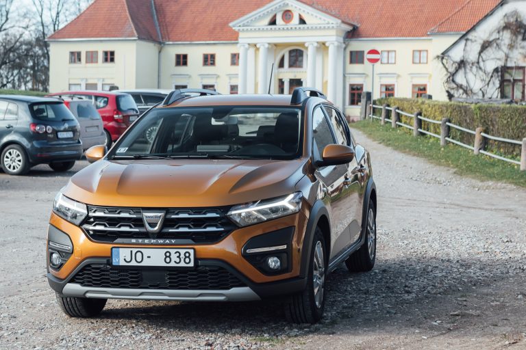 Dacia Sandero vismaz pagaidām netiks elektrificēts