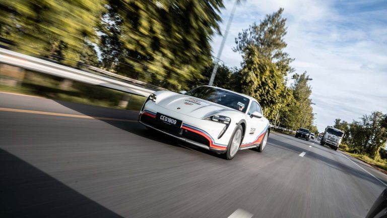 Porsche Taycan uzstāda jaunu elektroauto rekordu, 1840 kilometrus veicot nepilnās 30 stundās