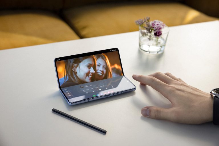 Samsung, iespējams, izmantos lētākus lokanos ekrānus viedtālruņu cenu samazināšanai