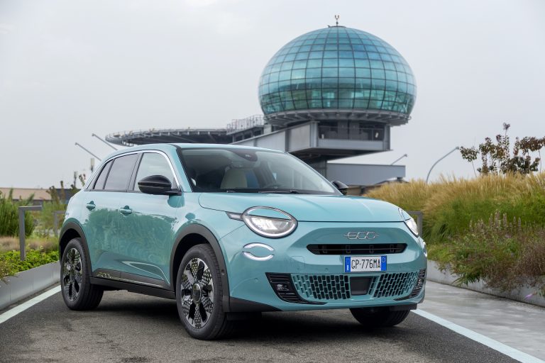 FIAT prezentē jauno Fiat 600 Hybrid – elektrificētu itāļu jauninājumu