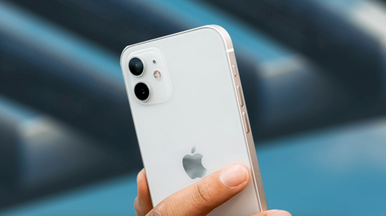 Tracis ap “iPhone 12” starojuma problēmu, iespējams, beidzies – “Apple” nodrošina programmatūras labojumu