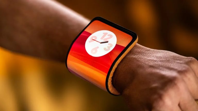 Motorola gaišos prātus mierā neliek valkājams viedtālrunis