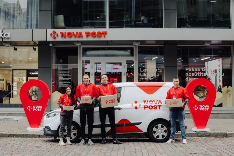Ukrainas uzņēmums “Nova Post” atver klientu centru Latvijā un piedāvā kurjeru izsaukt ar aplikāciju