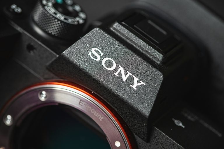 Sony kamerās tiek testēta jauna tehnoloģija, kas palīdzēs cīņā pret dezinformāciju